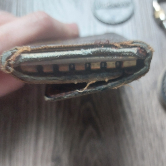 Designer 3 key holders bundle LV Burberry Fendi. Well loved. Authentic - Picture 5 of 12